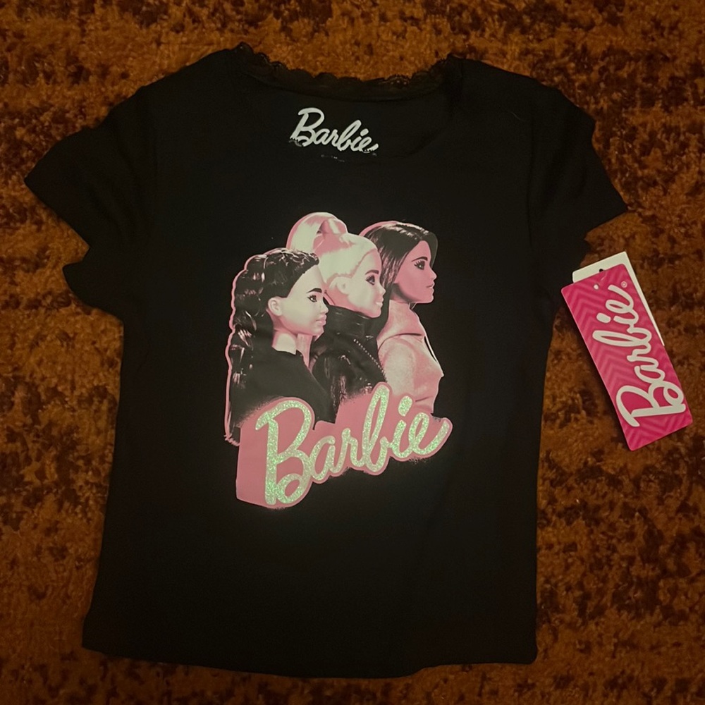 Lace Neckline! Baby Tee!